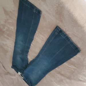 Gap Bell Bottom jeans